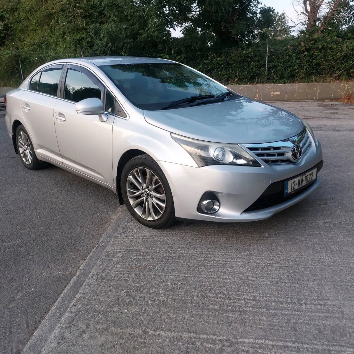 2012 toyota Avensis 2.0 nct 4/27 tax 8/26 - Image 1