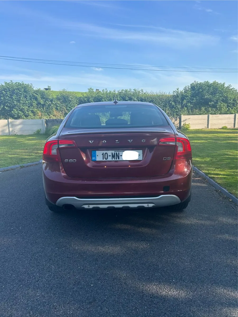 2010 Volvo S60 - Image 2