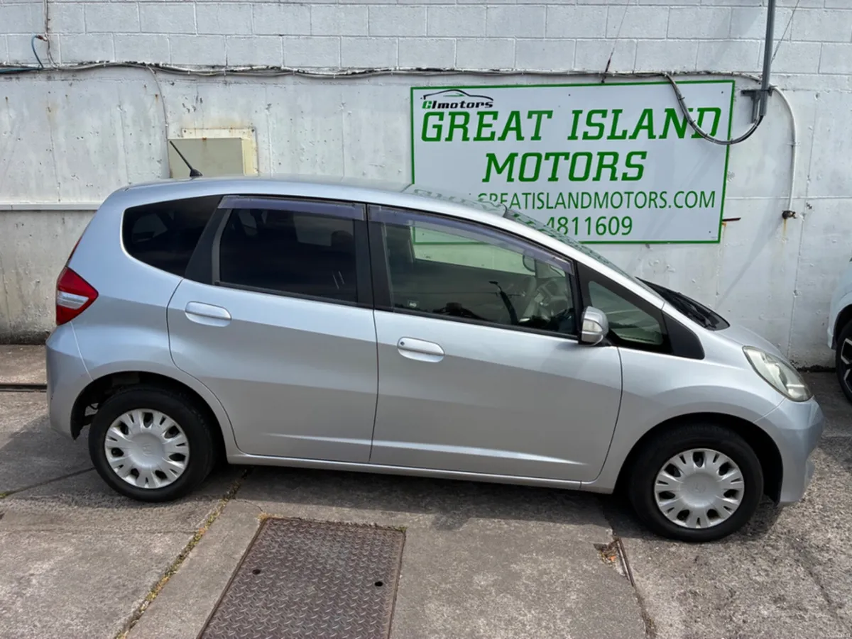 Honda Fit DBA-GE6 5DR AUTO - Image 5