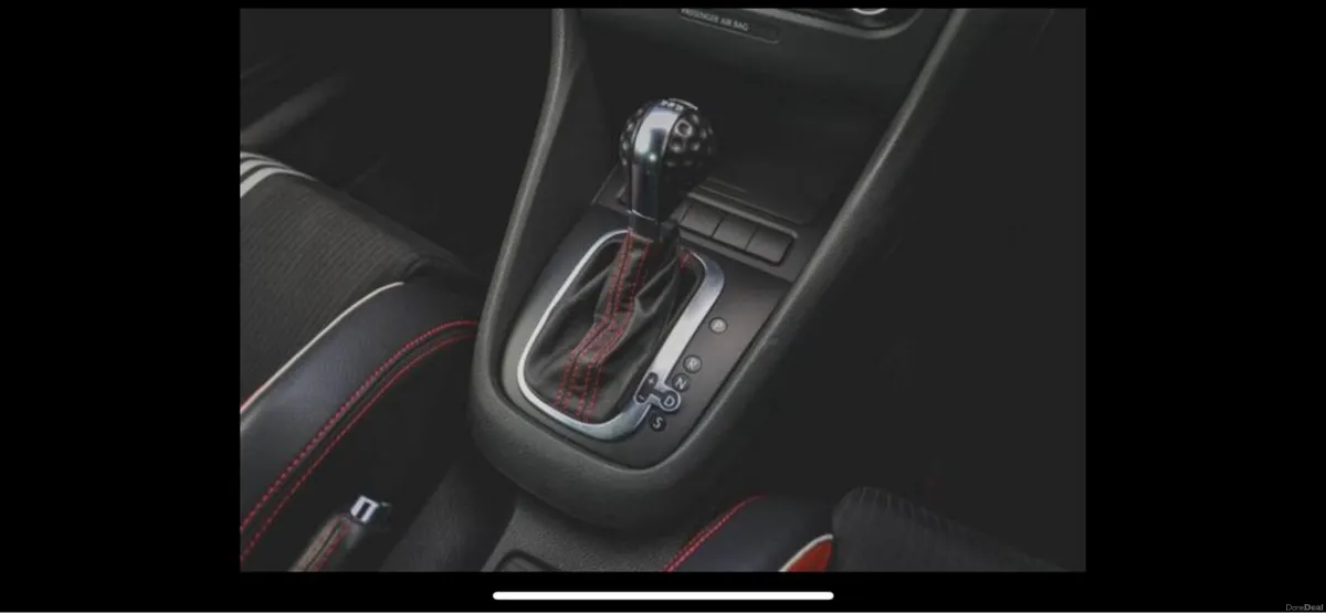 Golf gti adidas edition - Image 2