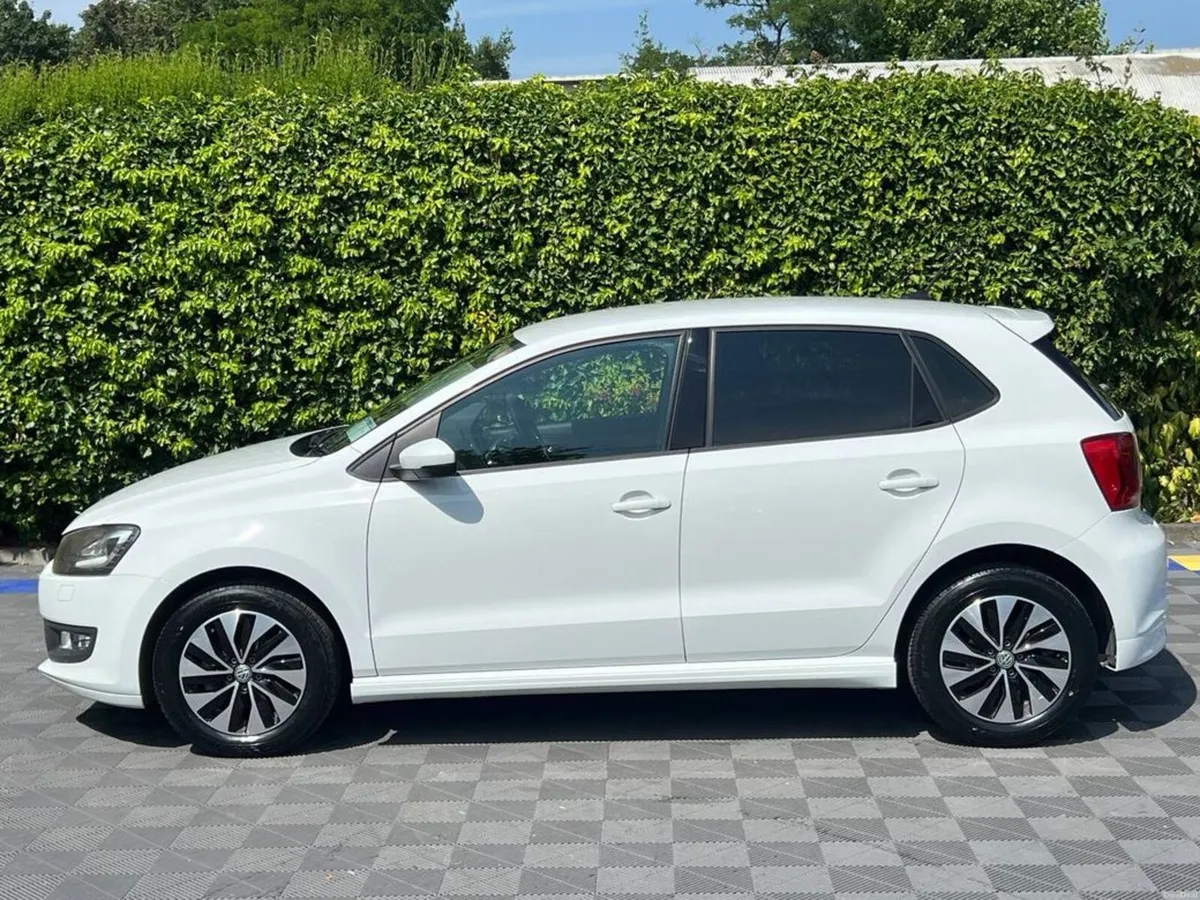 Volkswagen Polo BLUEMOTION 1.0 TSI AUTO // SERVICE - Image 3