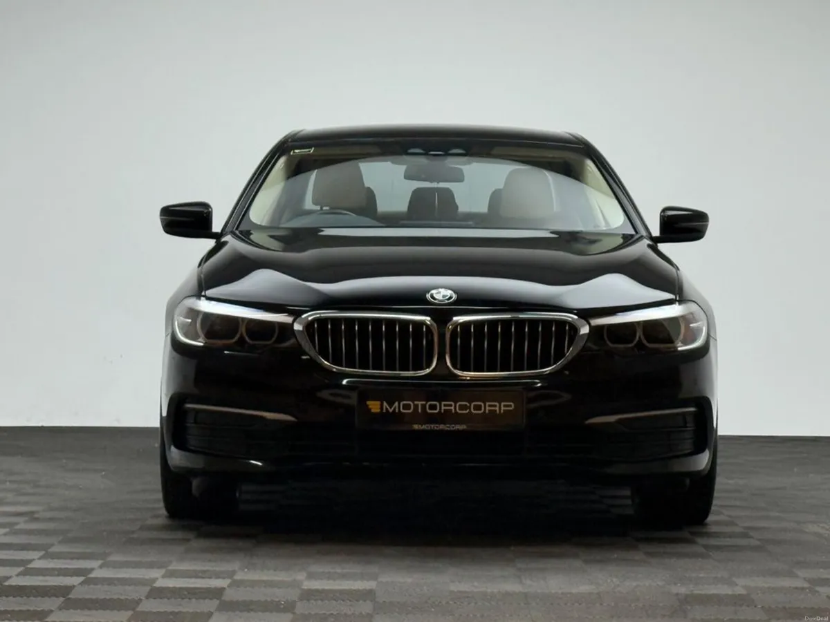 BMW 5-Series 520D SE AUTO - Image 2