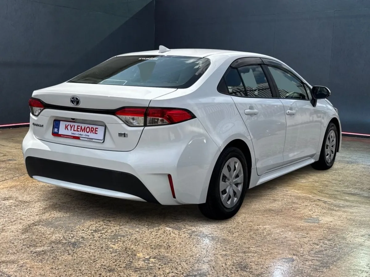 Toyota Corolla 1.8 HYBRID AUTOMATIC - CRUISE CONTR - Image 3