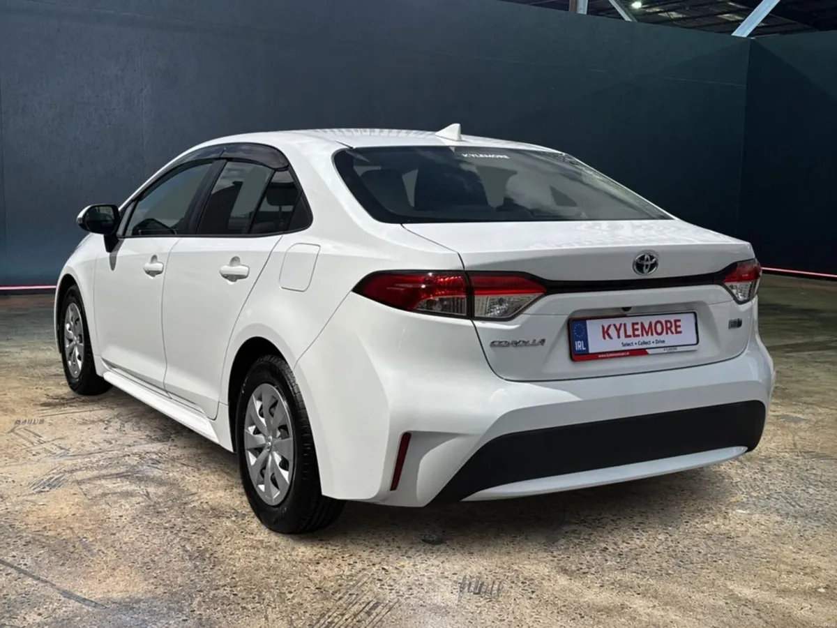 Toyota Corolla 1.8 HYBRID AUTOMATIC - CRUISE CONTR - Image 5