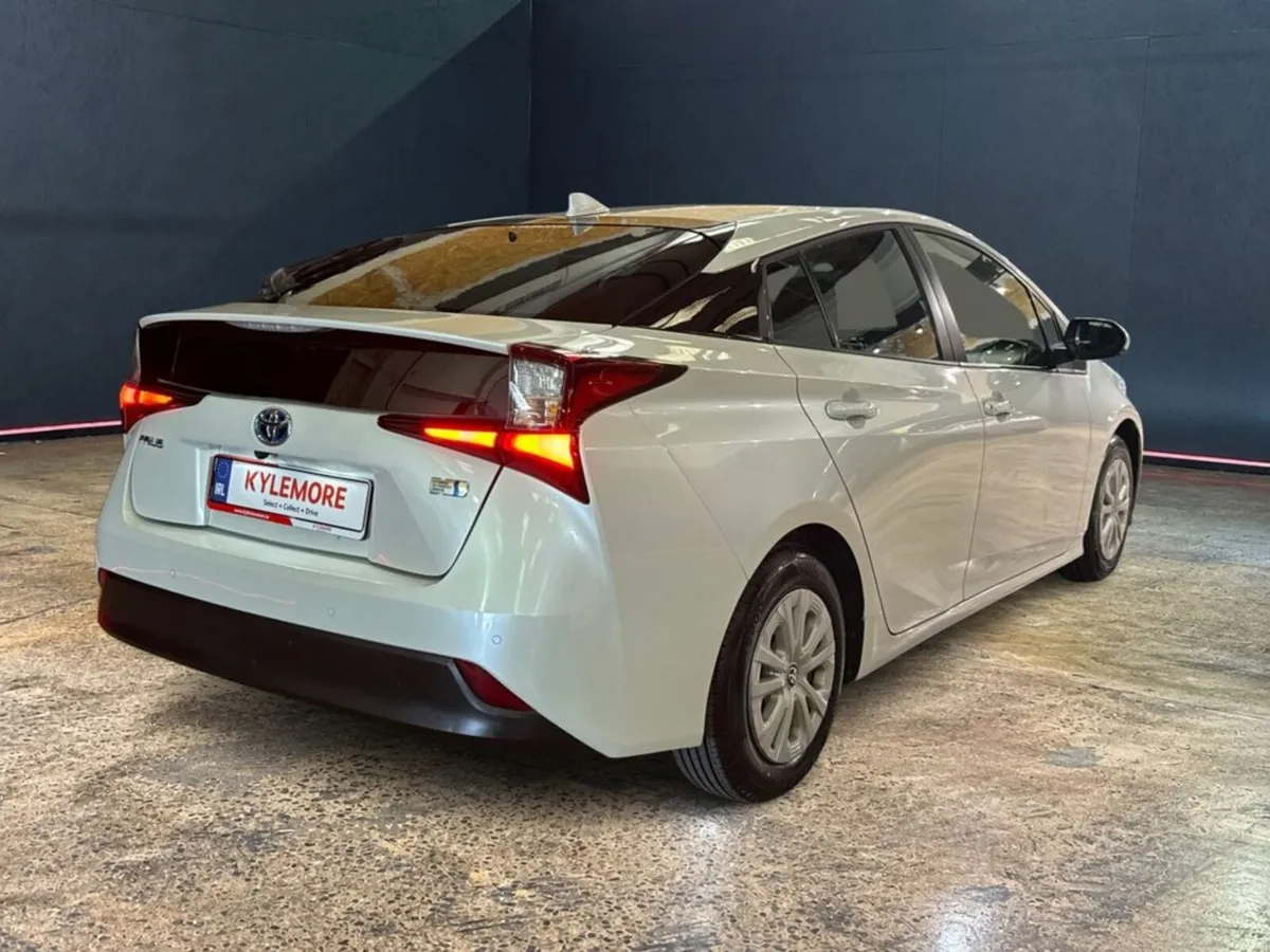 Toyota Prius 1.8 HYBRID AUTOMATIC - CRUISE CONTROL - Image 3