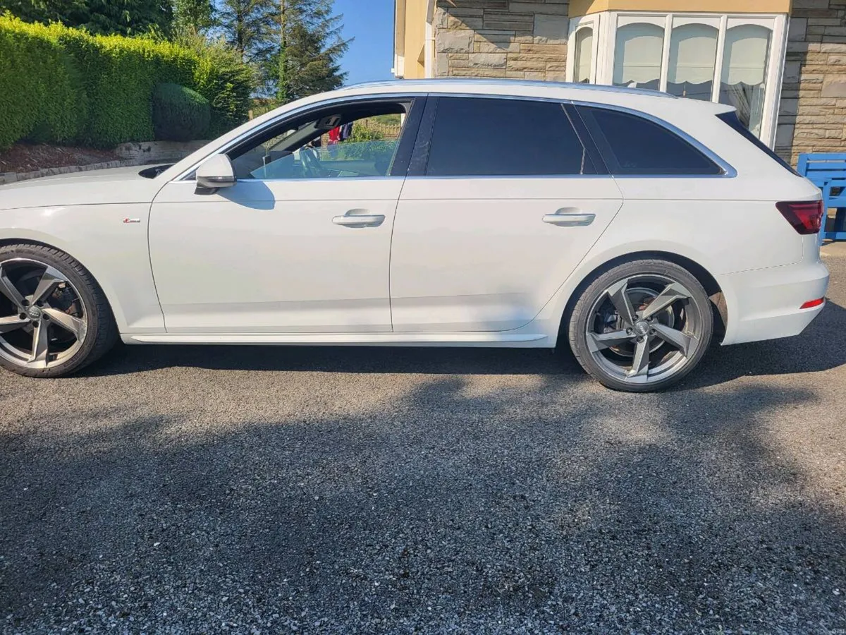 Audi A4 Avant S-line black edition - Image 4