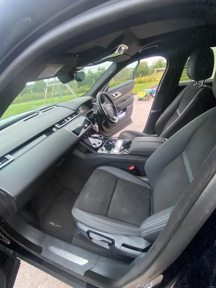 Land Rover Range Rover Velar 2017 - Image 4