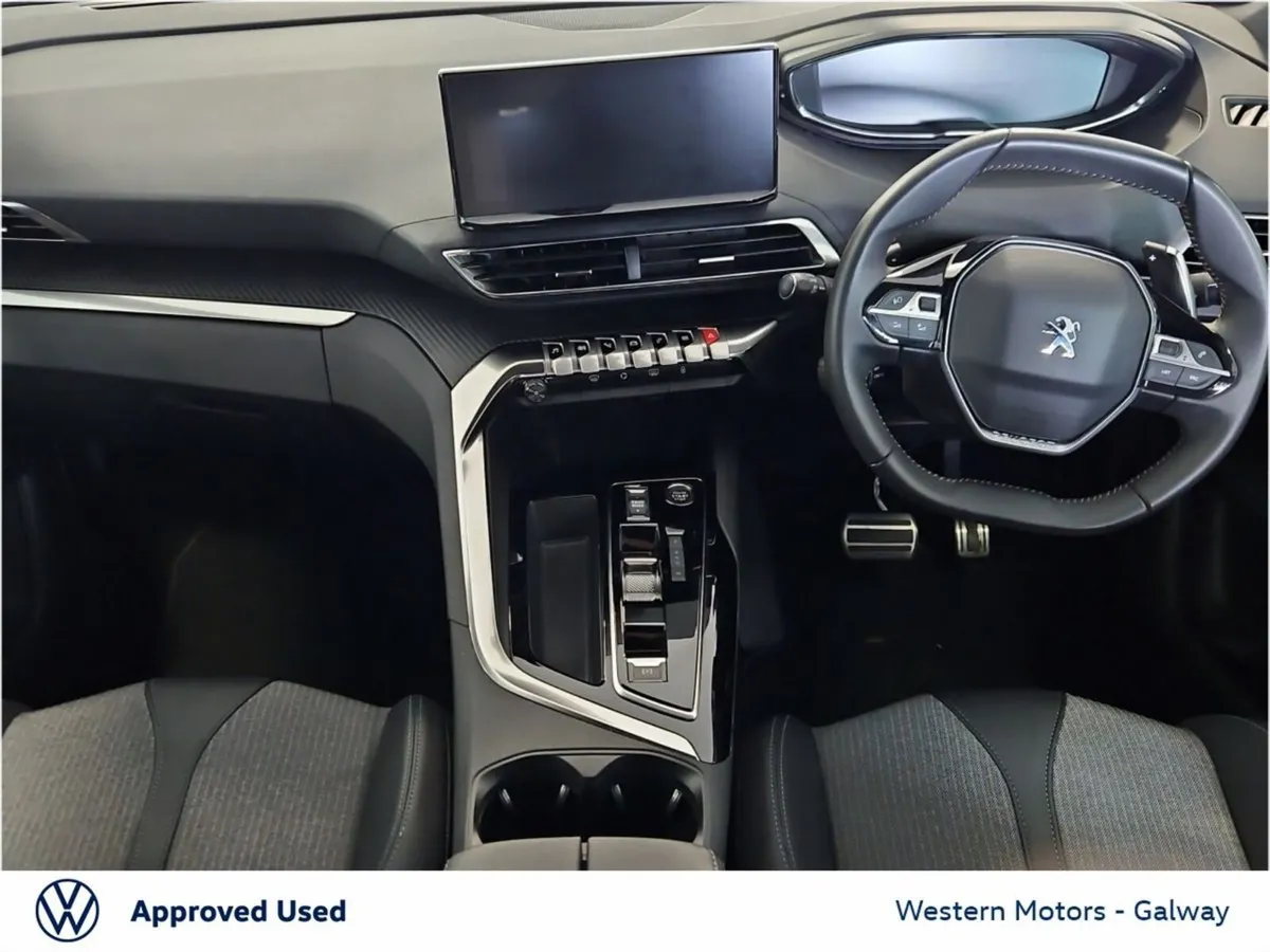 Peugeot 5008 1.5 ALLURE AUTO - 7 SEATS 1 OWNER - Image 2