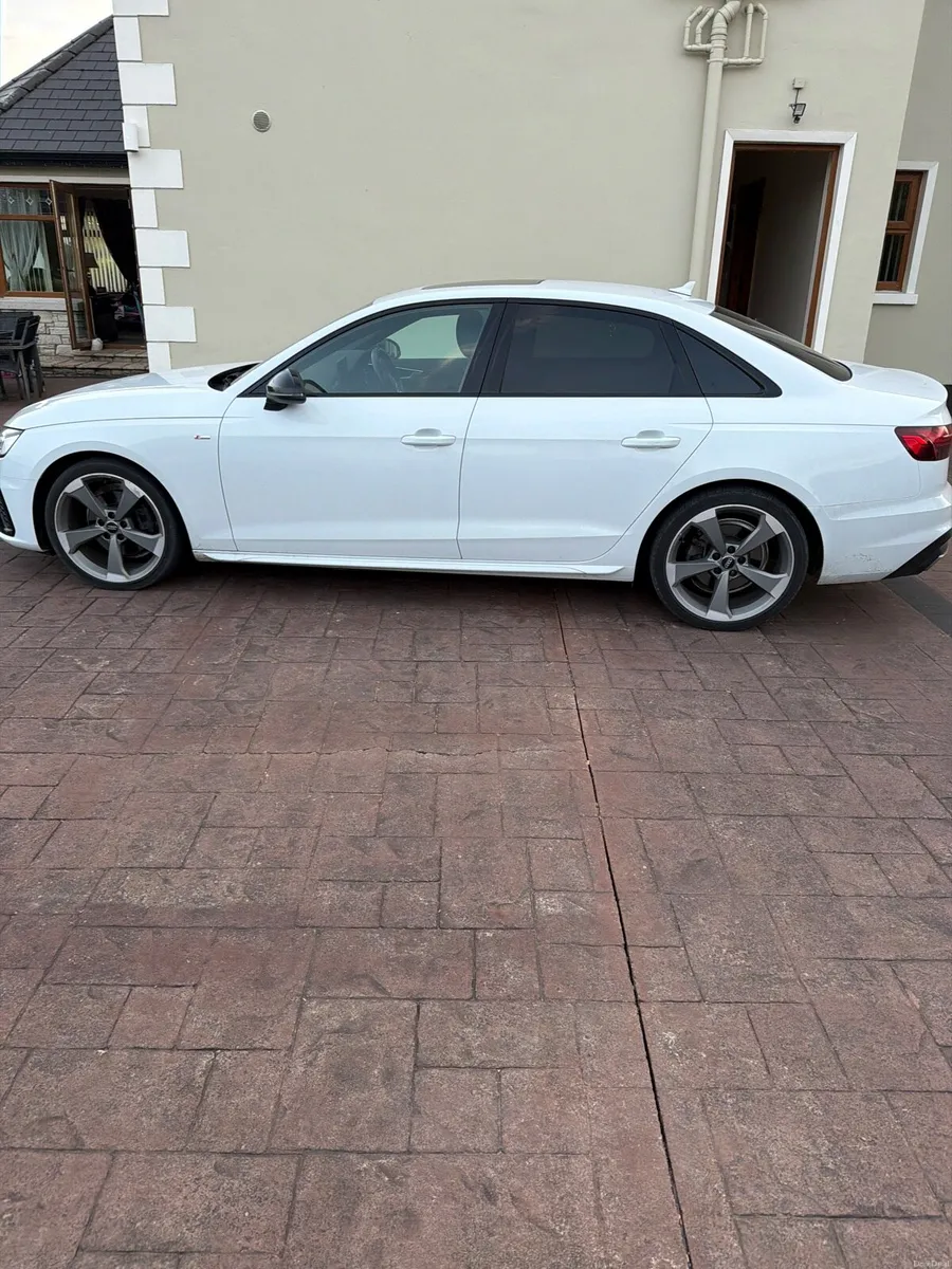 2020 A4 2.0 TDI Black Edition 35 Auto-Low Miles - Image 3