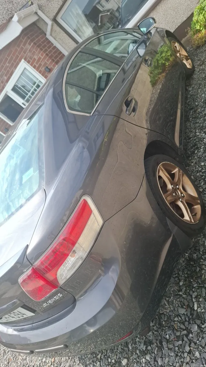 Toyota avensis - Image 3