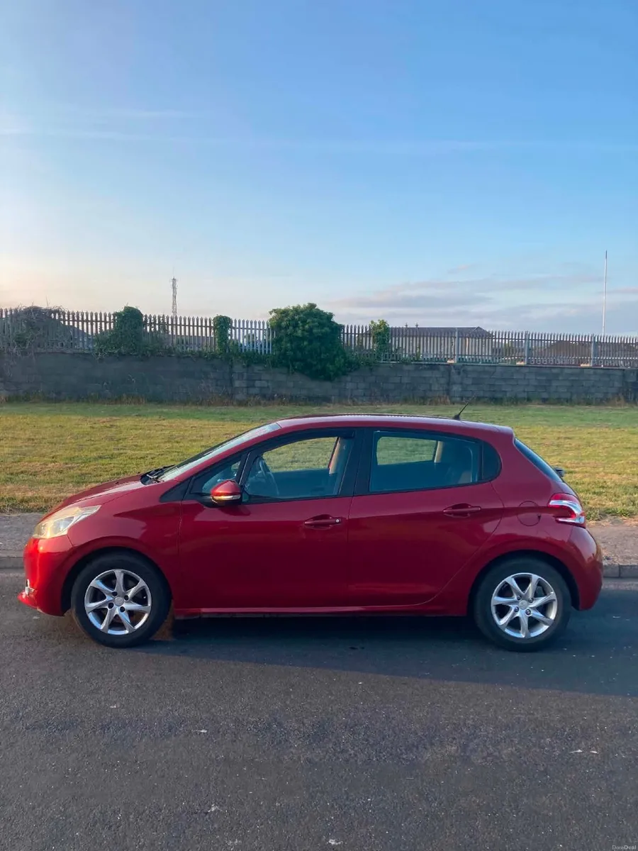 Peugeot 208 2013 - Image 4