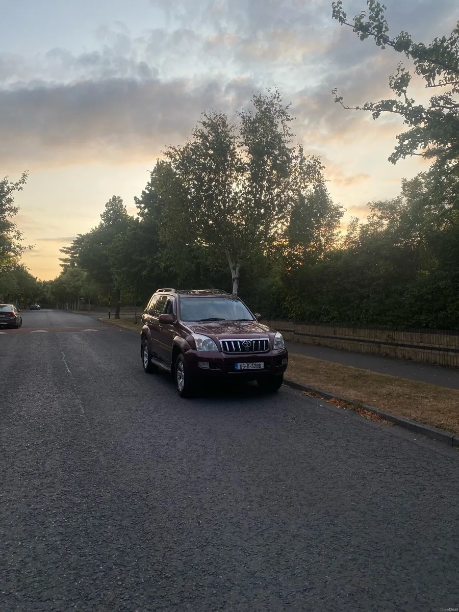 Toyota landcruiser crewcab - Image 2