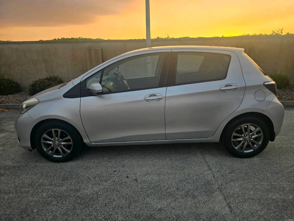 Toyota Yaris 1.3 VVTI ICON - Image 3