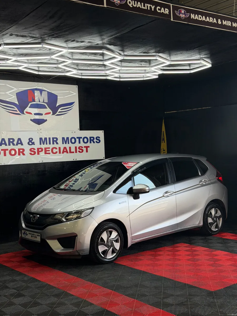 2014 Honda Fit Hybrid - Image 4