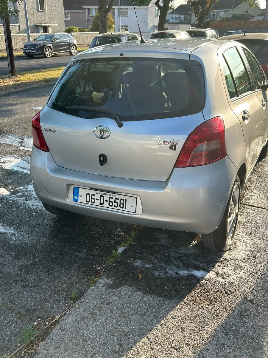 06 Toyota Yaris 1L - Image 3