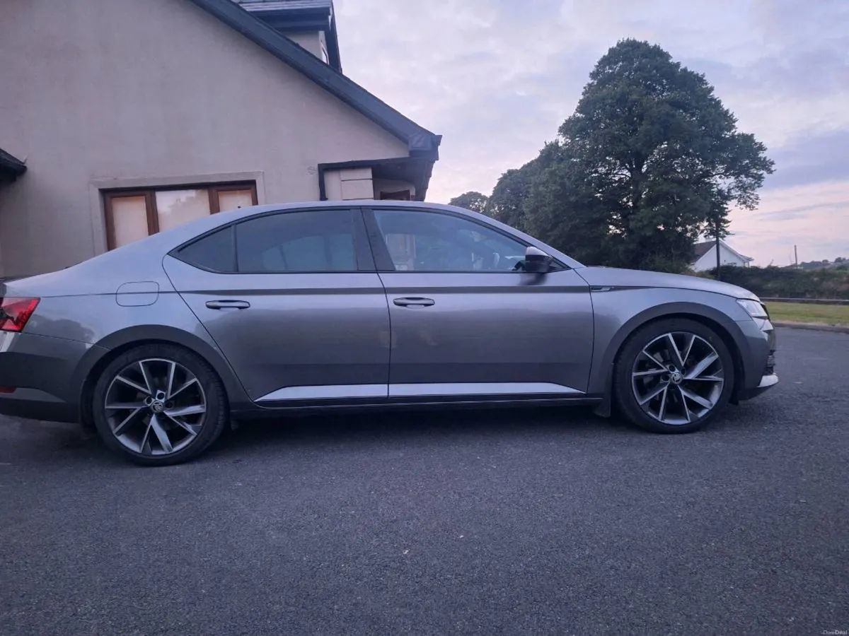 232 Skoda Superb 2.0 TDI 150BHP DSG SPORTLINE - Image 2