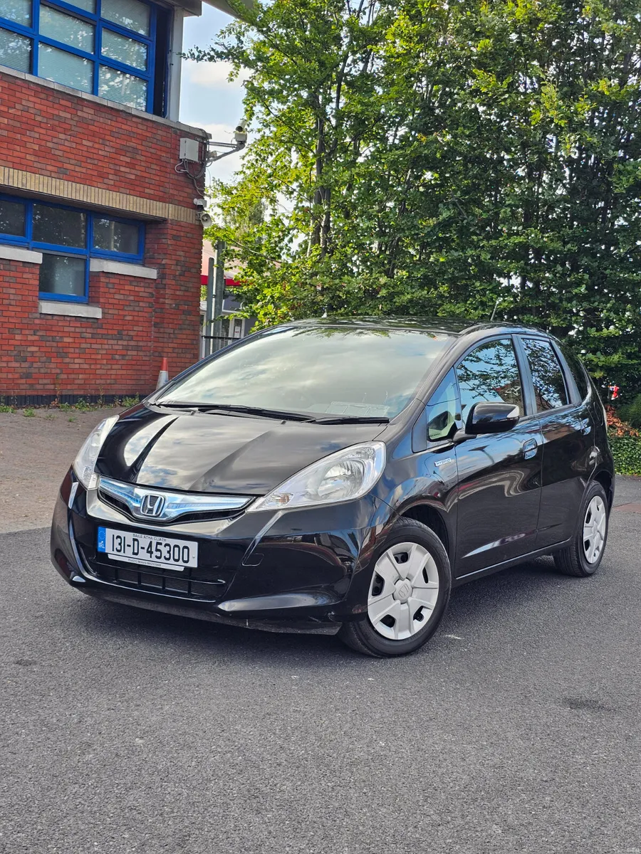 Honda Fit Hybrid Automatic - Image 1