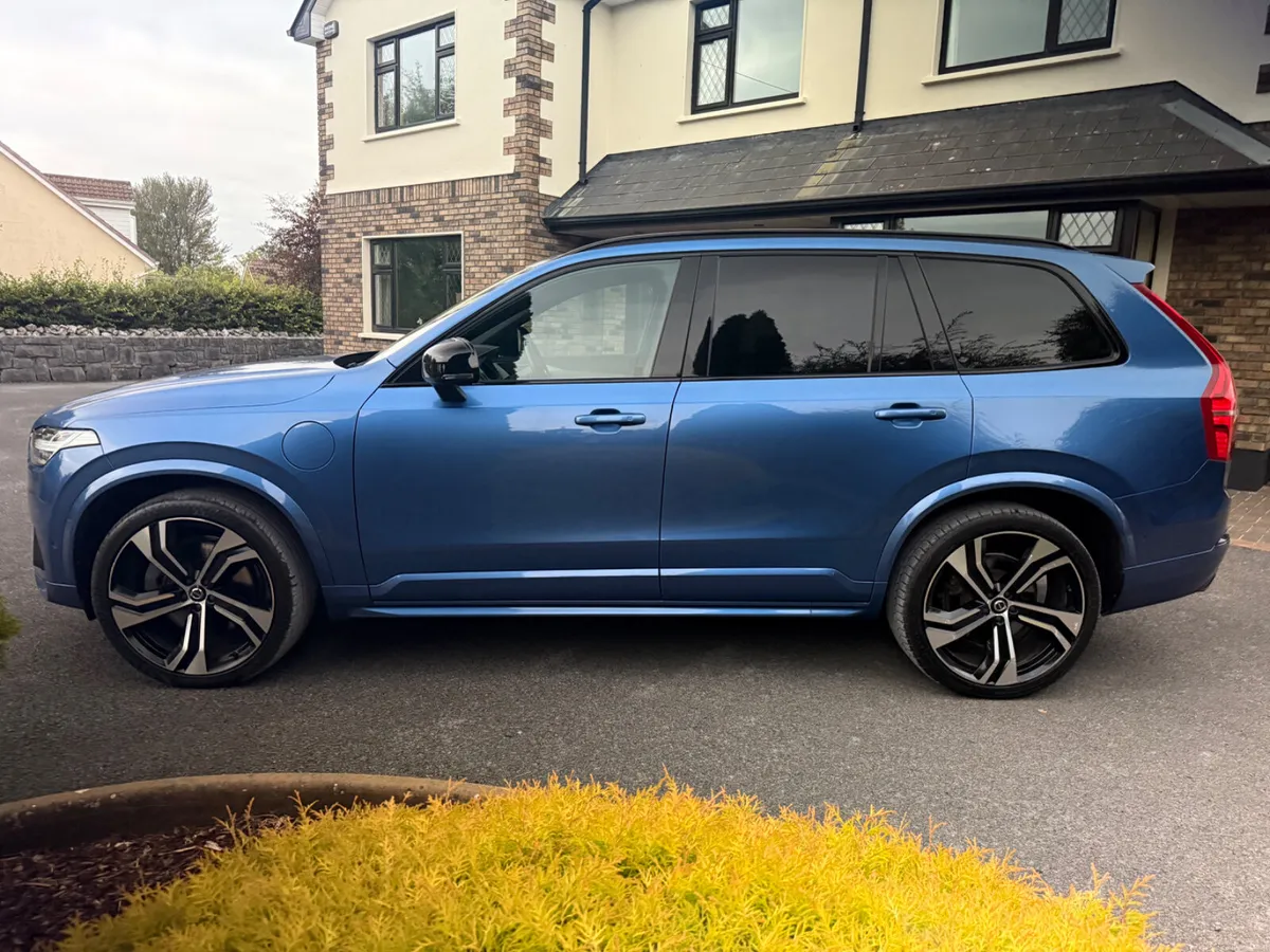 Now Reserved! Stunning 192 Volvo XC90 R-Design! - Image 4