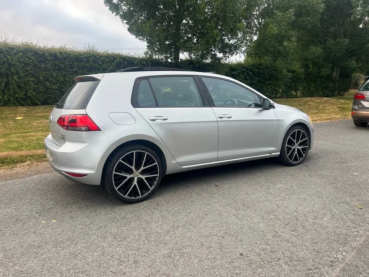 Car - Image 3