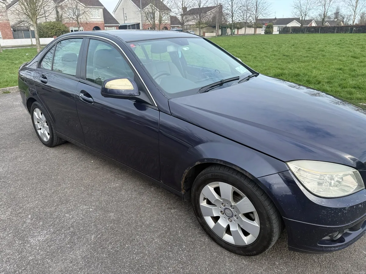 Mercedes Benz C180 - Image 2