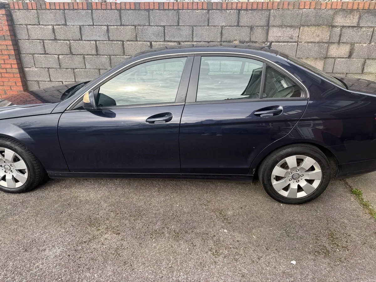 Mercedes Benz C180 - Image 6