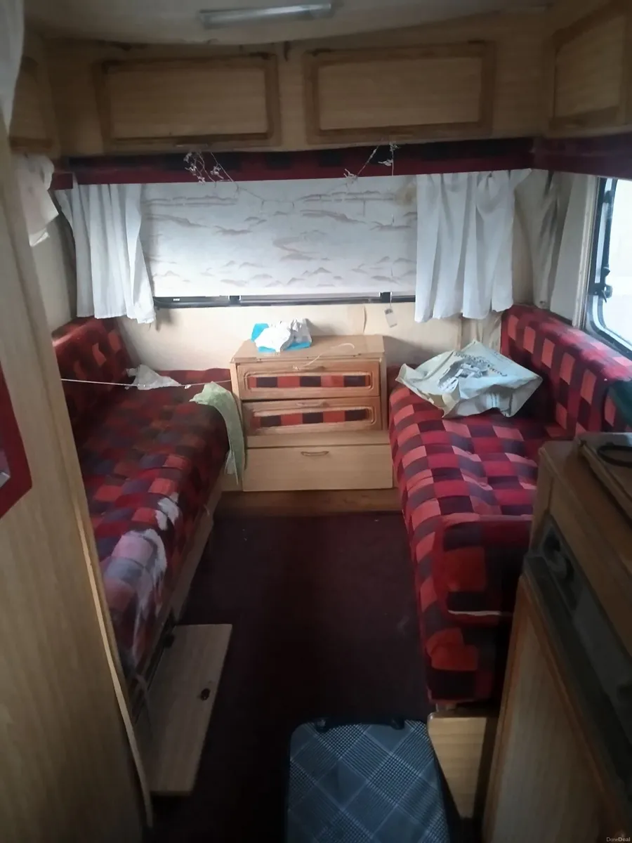 Caravan - Image 2