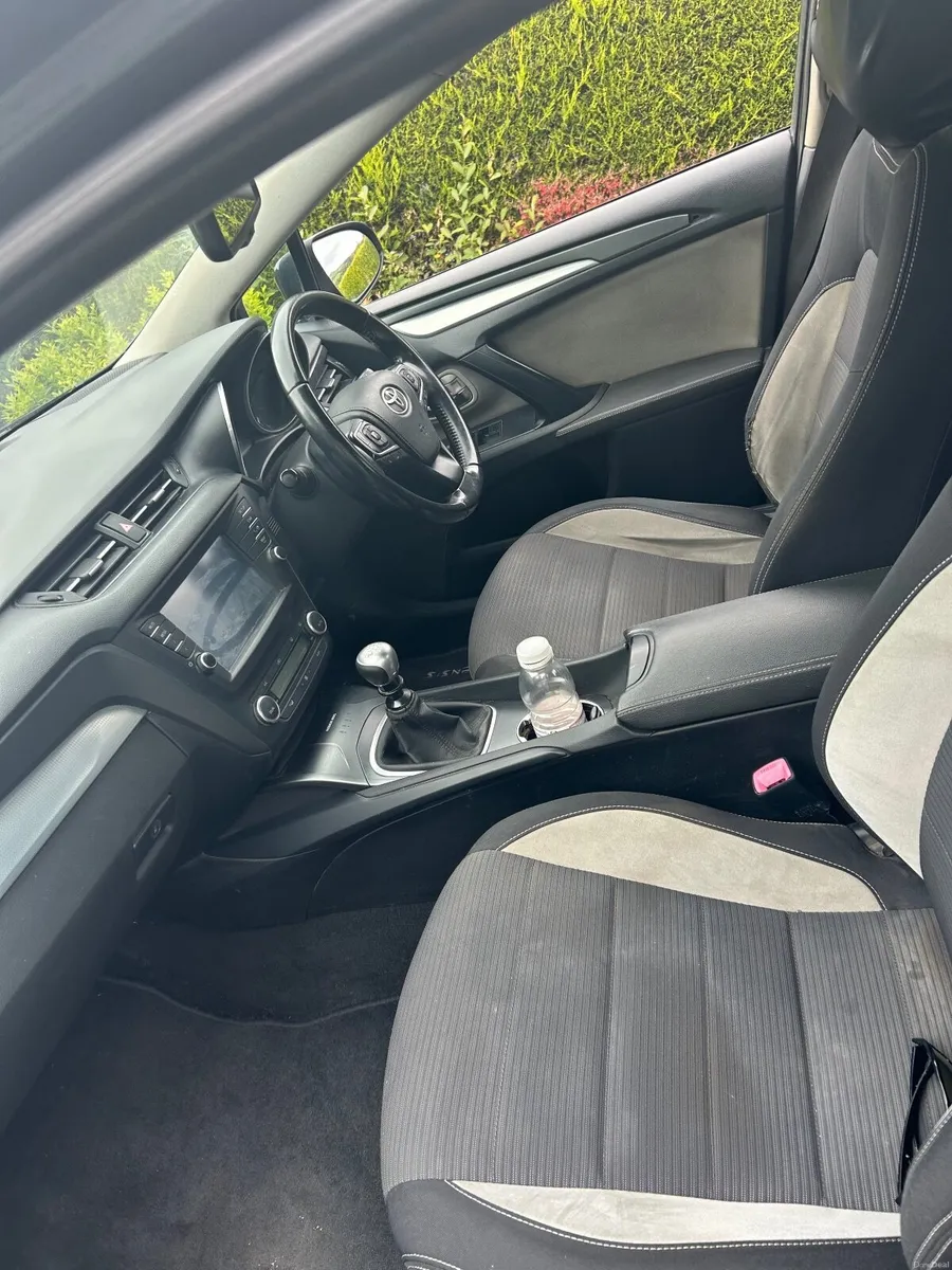 2015 Toyota Avensis 1.6 diesel D4D nct July 27 - Image 3