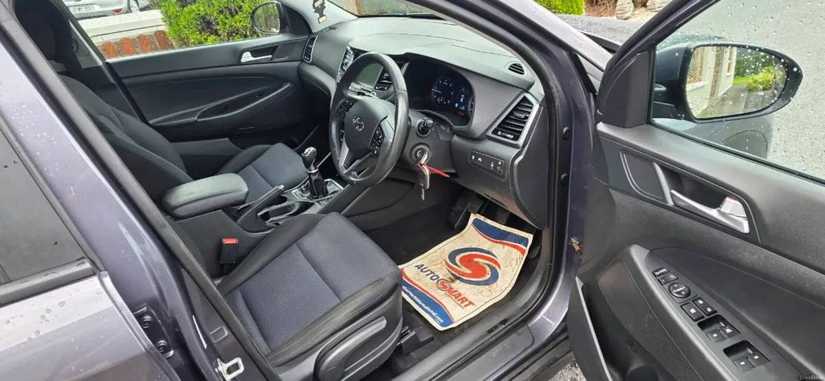 Hyundai Tucson with warranty - Image 5