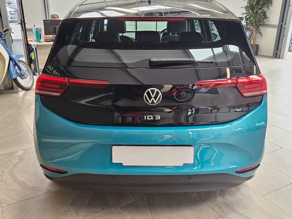 22 VOLKSWAGEN I.D3 LIFE 58 kWh - Image 4
