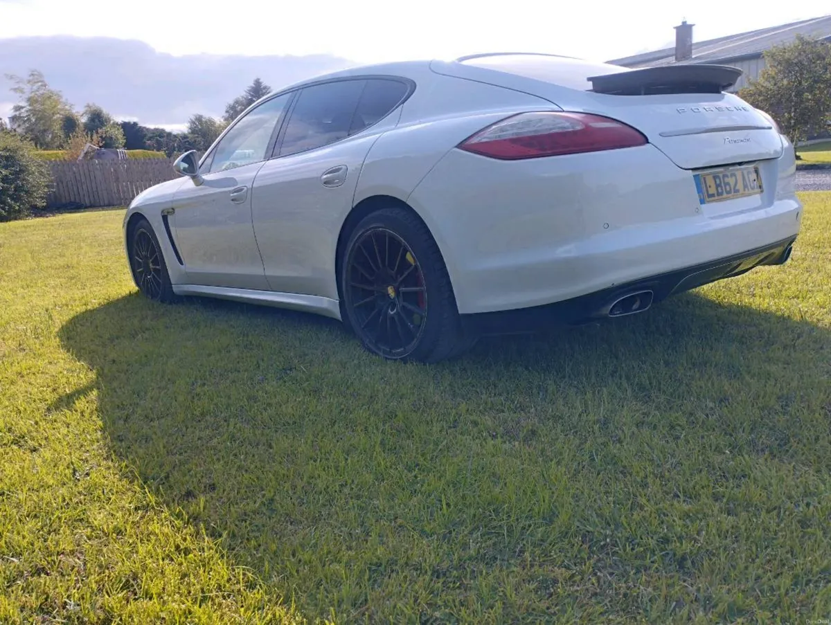 Porsche Panamera Platinum Facelift 3.0d V6 Sunroof - Image 5