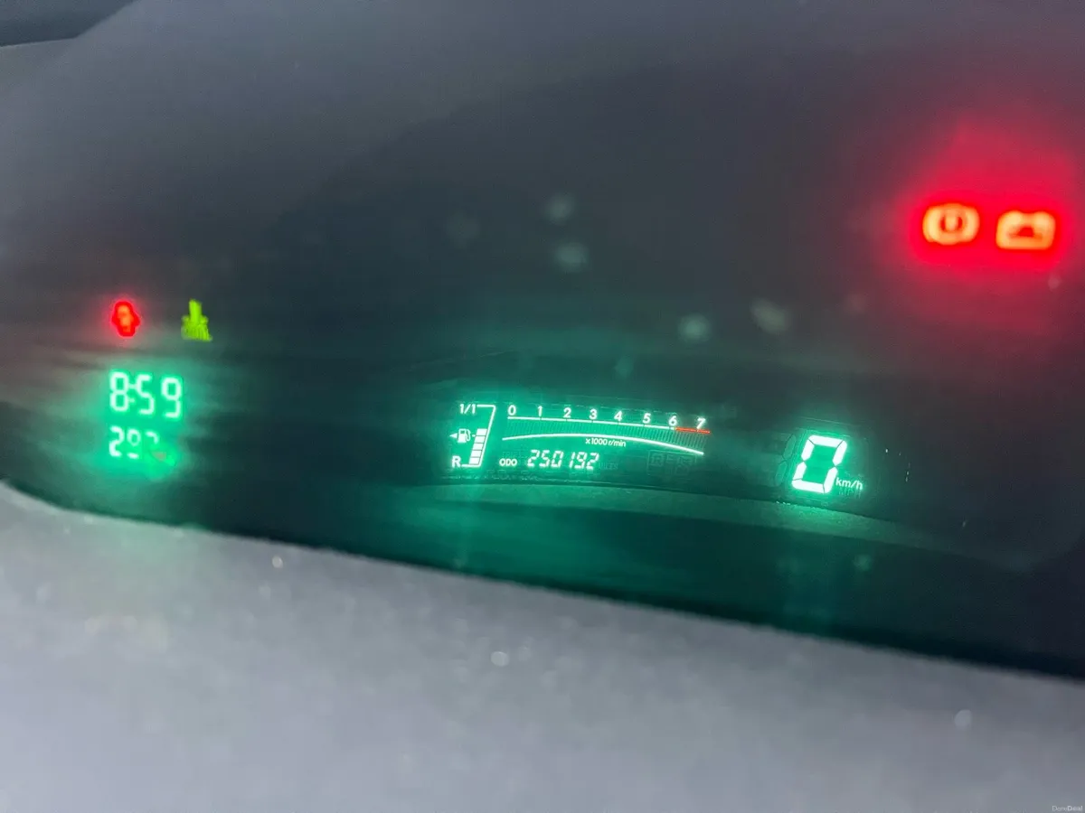 Toyota Yaris - Image 4
