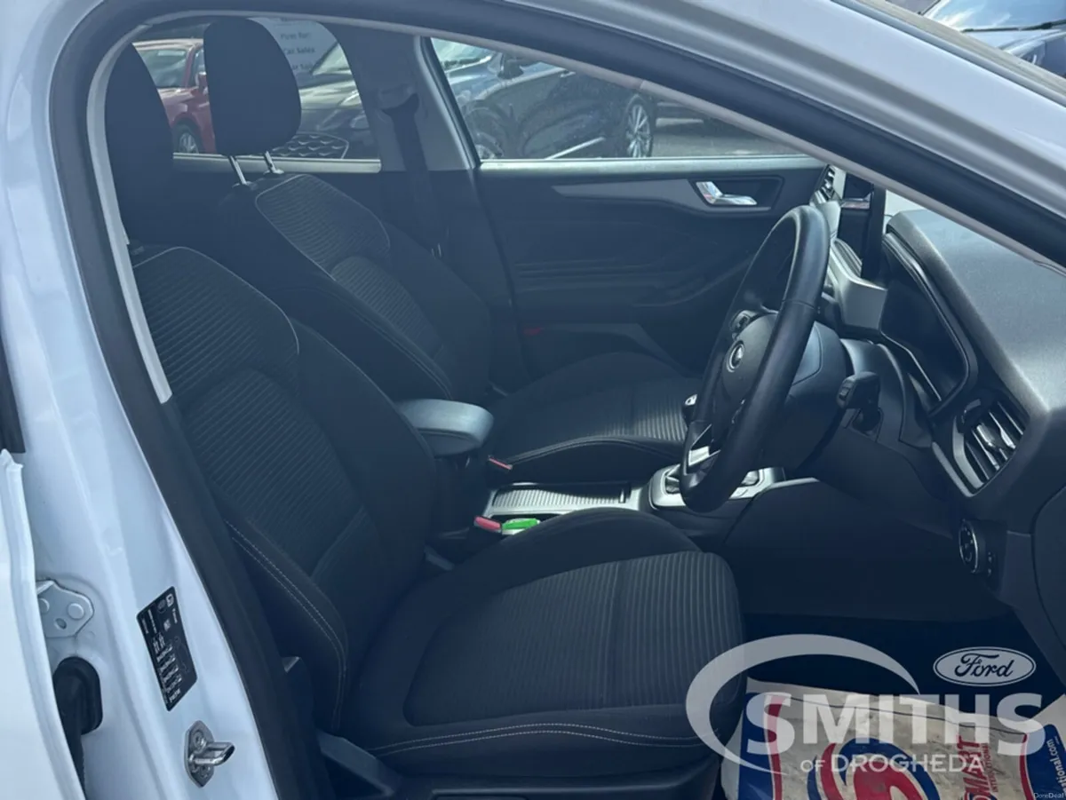 Ford Focus TITANIUM 1.0T 125PS - Image 4