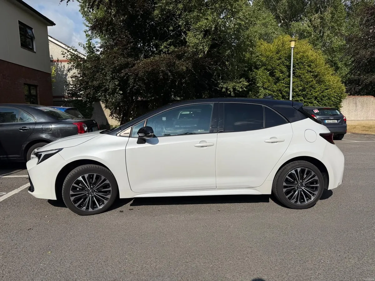 Toyota Corolla 2024 - Image 4