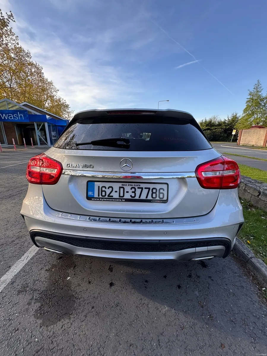 MERCEDES BENZ GLA 180 AMG LINE*LEATHER MEMO SEAT* - Image 3
