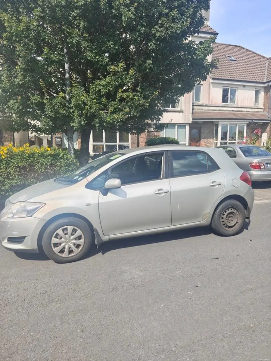 2007 Toyota Auris - Image 2
