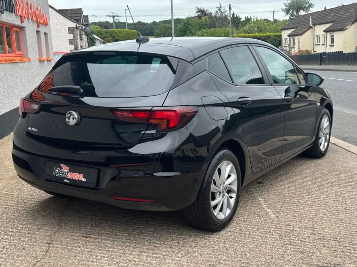 1.5 Turbo D Business Edition Nav Hatchback 5dr Die - Image 4