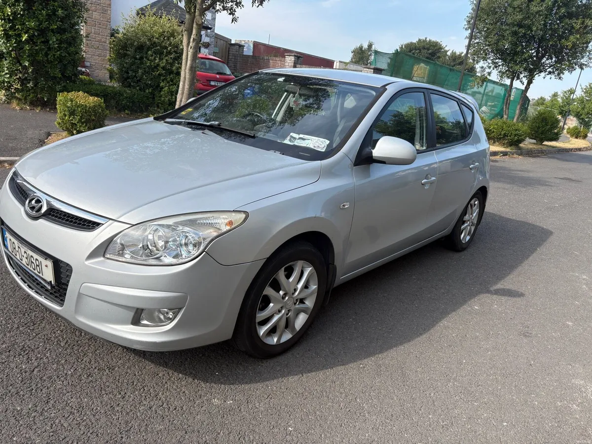 Hyndai i30 petrol - Image 6