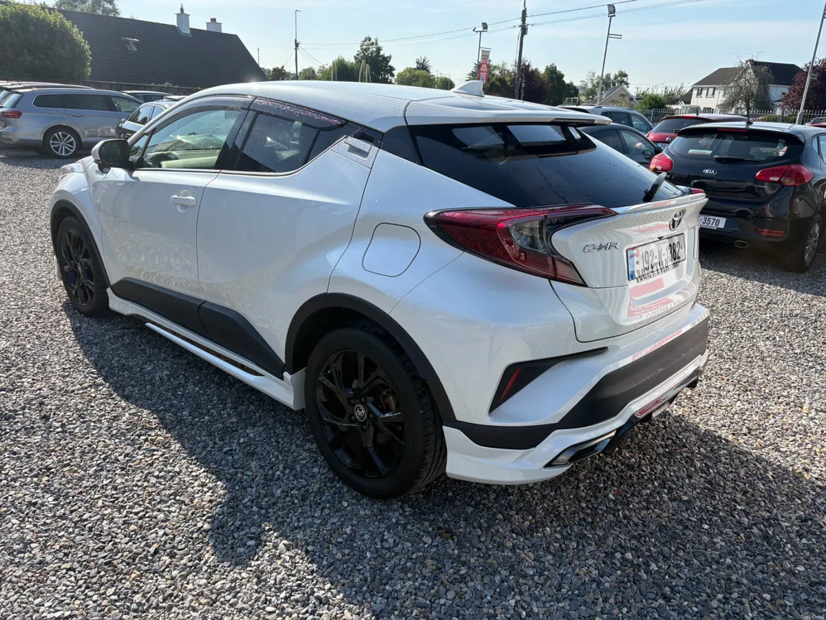 192 Toyota C-HR NERO Edition - Image 5