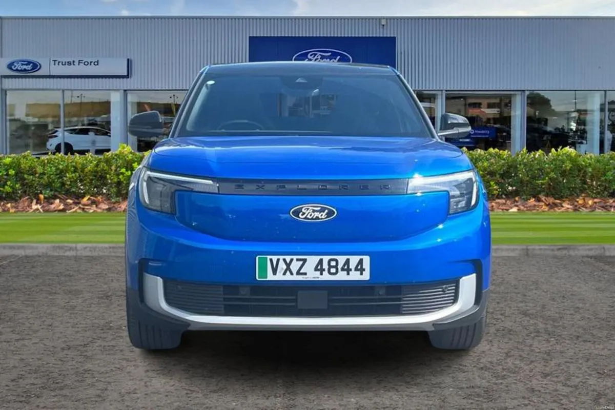 Ford Explorer Premium - Image 6