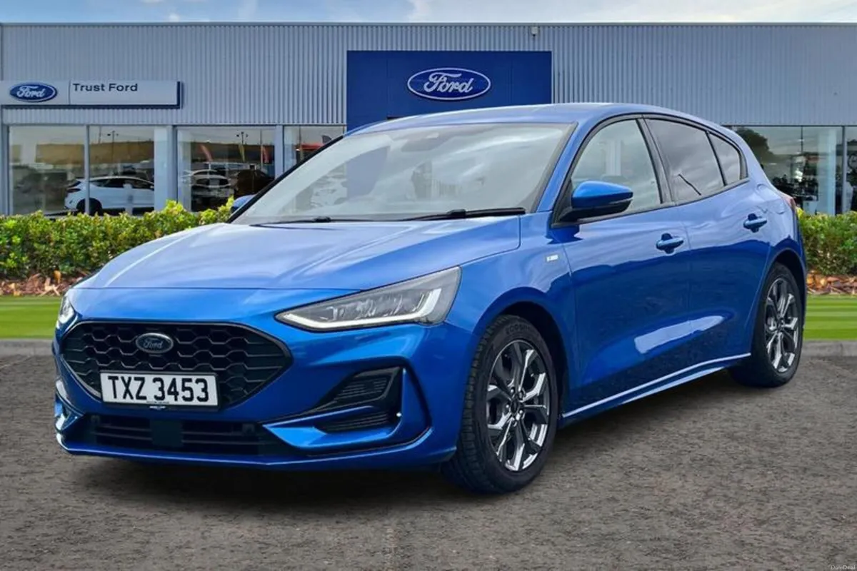 Ford Focus 1.0 EcoBoost ST-Line 5dr - HEATED SEATS - Image 5