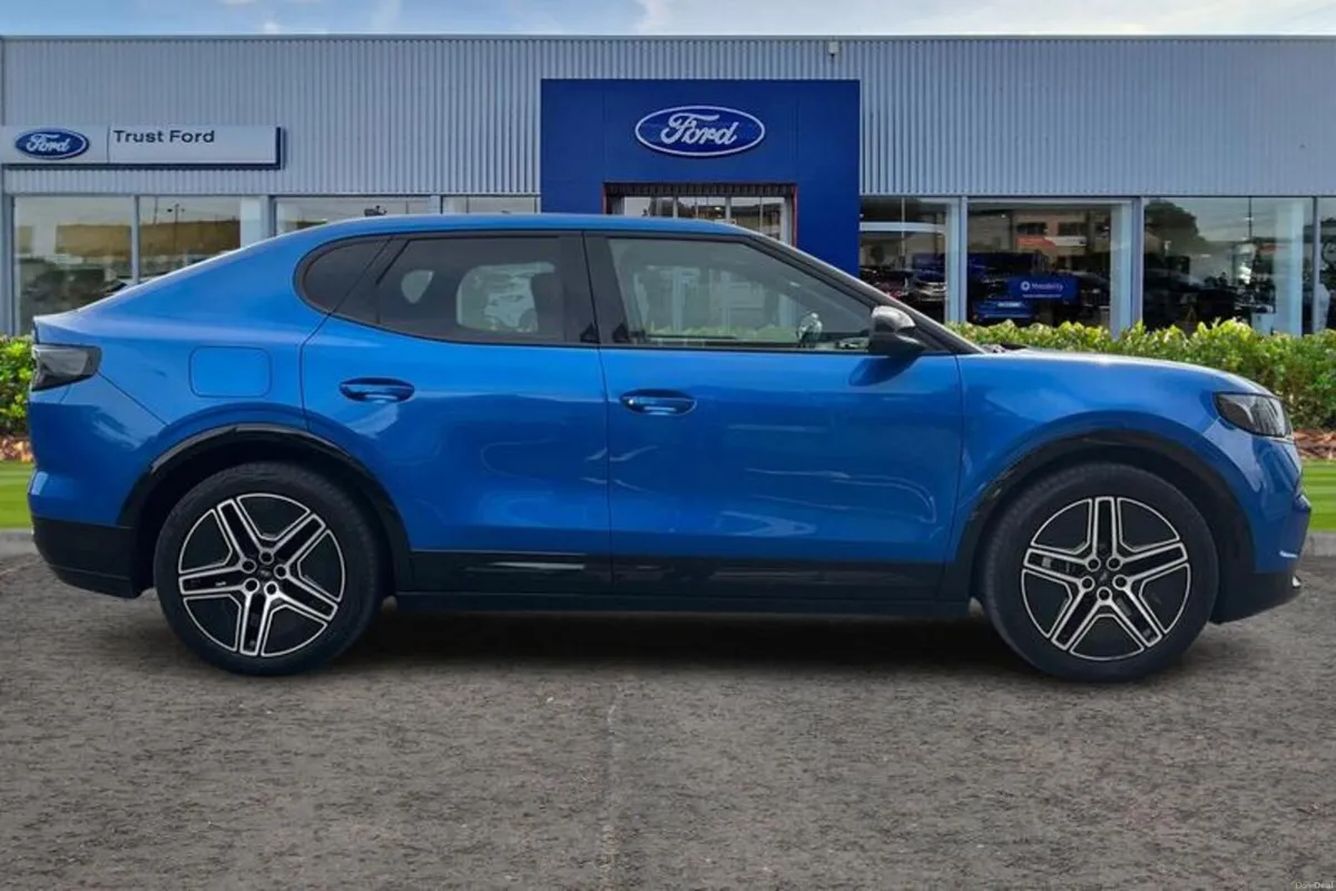 Ford Capri Extended Range 77kWh Premium SUV 5dr El - Image 3