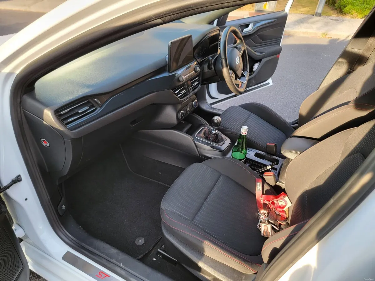 Ford focus 2019 1.0 st line - Image 6