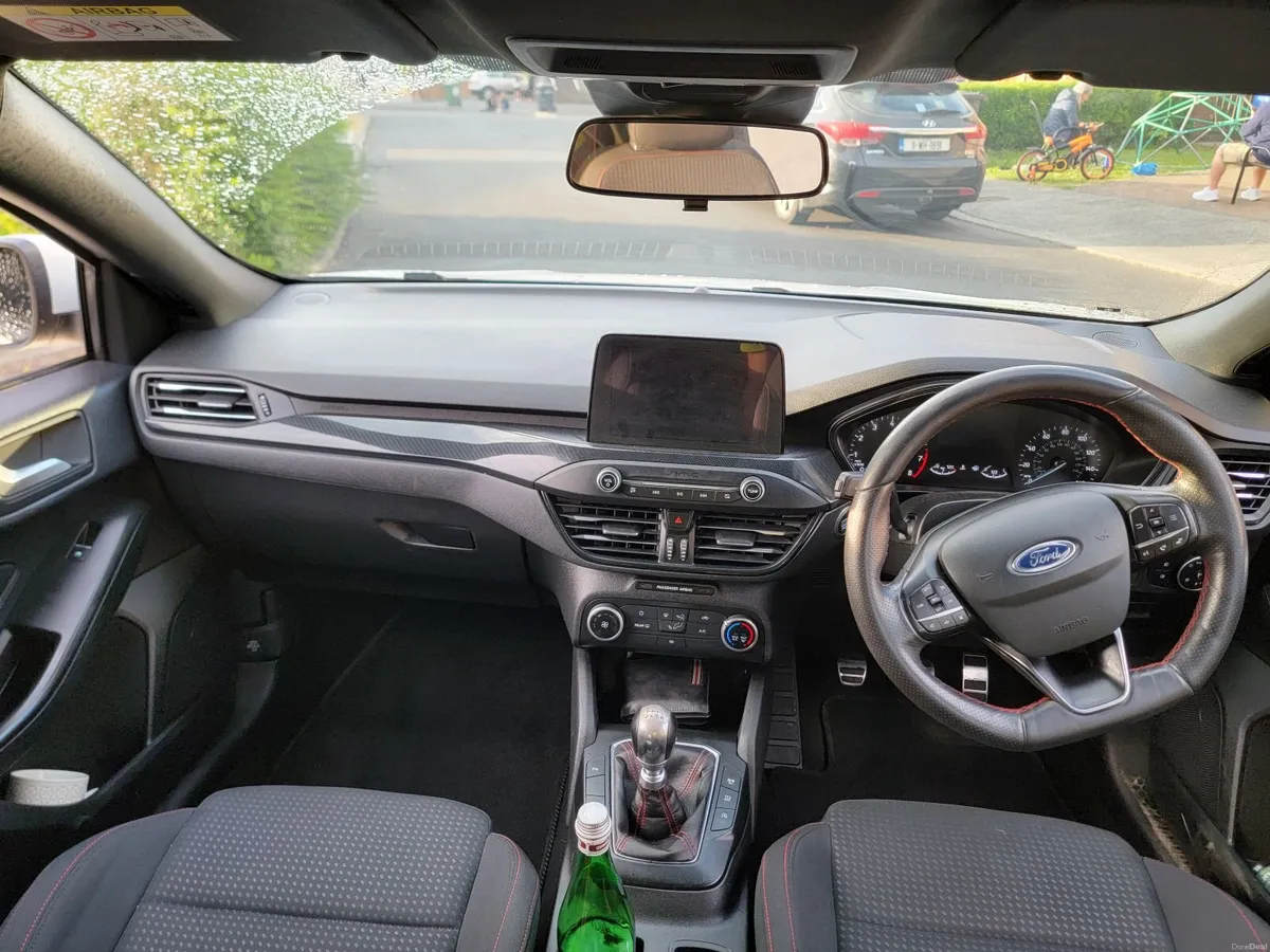 Ford focus 2019 1.0 st line - Image 2