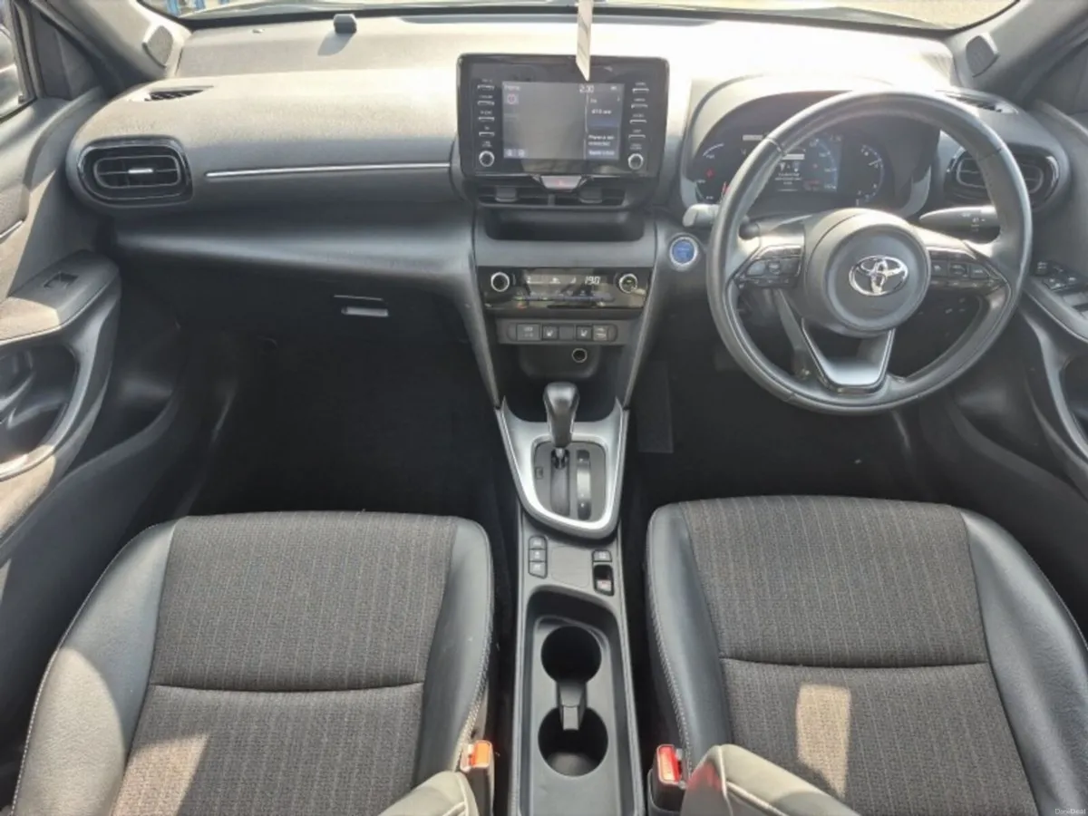 Toyota Yaris Cross ** Z HYBRID ** AUTO ** TRINITY - Image 2