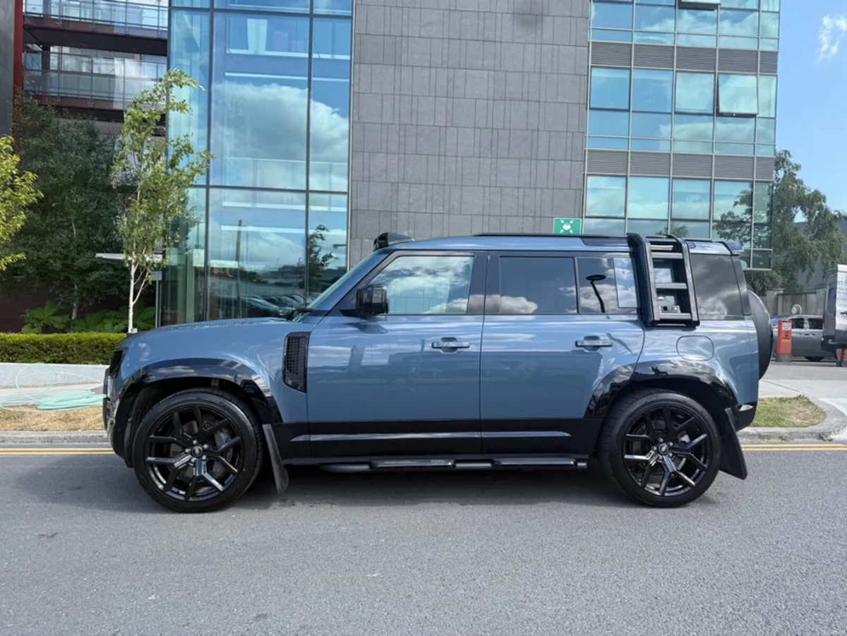 Land Rover Defender P400e X-Dynamic S - Image 1