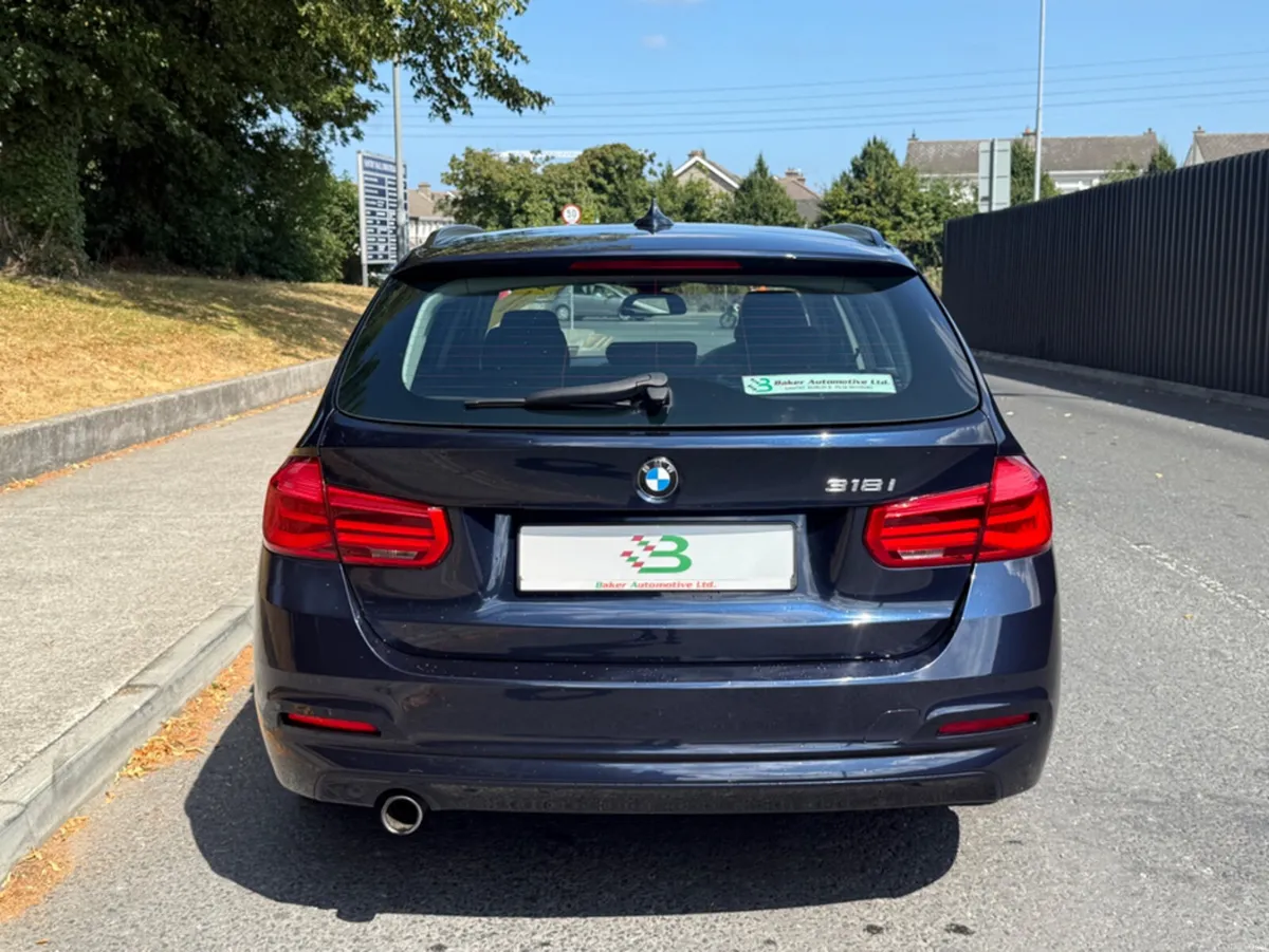 BMW 3-Series 318i se touring - Image 5