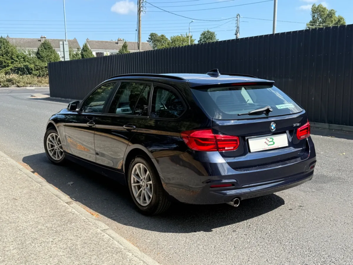 BMW 3-Series 318i se touring - Image 6