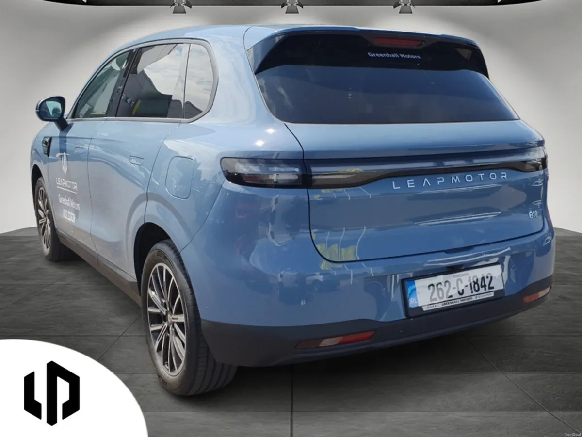 Leapmotor B10 DESIGN HYBRID RANGE 900km - Image 4