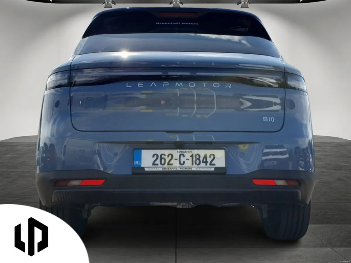 Leapmotor B10 DESIGN HYBRID RANGE 900km - Image 5