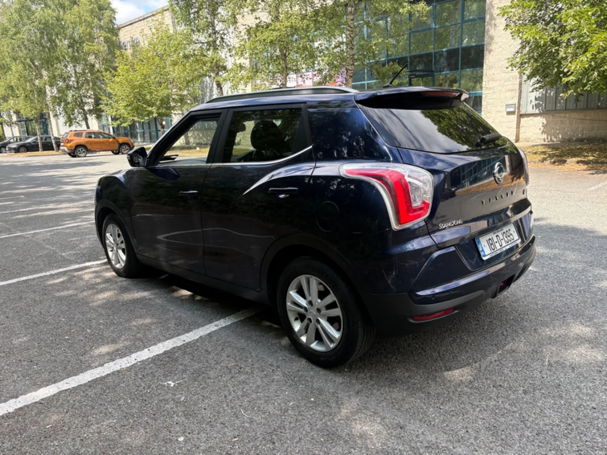 SsangYong Tivoli 4X2 EL CROSSOVER 5DR - Image 3